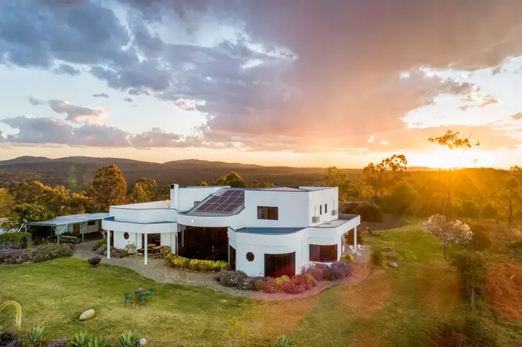 2028 Leyburn Cunningham Road, Warwick QLD 4370