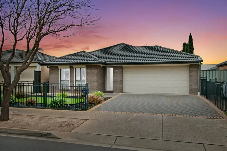 9 Flannery Crescent, Andrews Farm SA 5114
