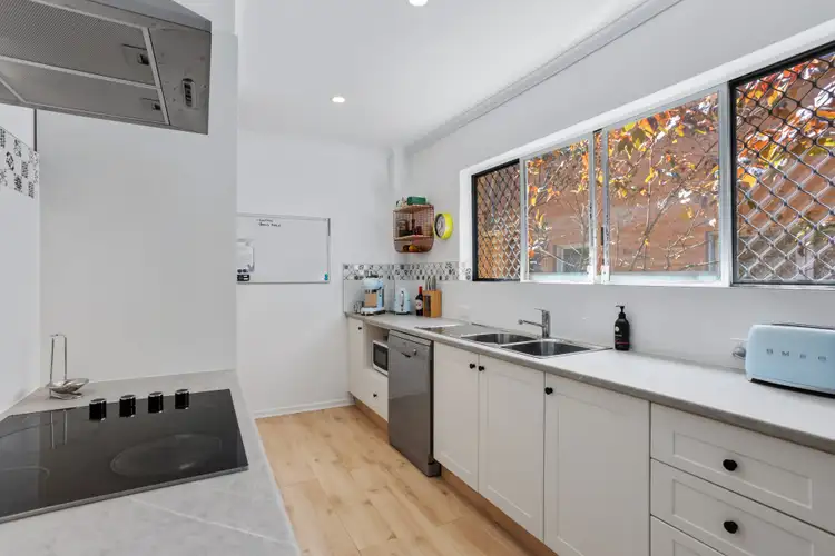 Fourth view of Homely unit listing, 1/11 Adori Street, Chevron Island QLD 4217