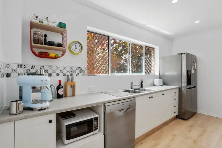 Fifth view of Homely unit listing, 1/11 Adori Street, Chevron Island QLD 4217