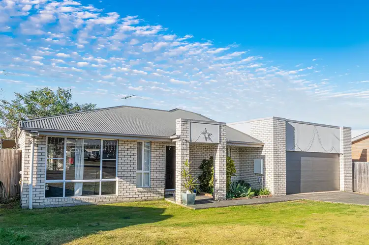10 Pinehurst Avenue, Leichhardt QLD 4305
