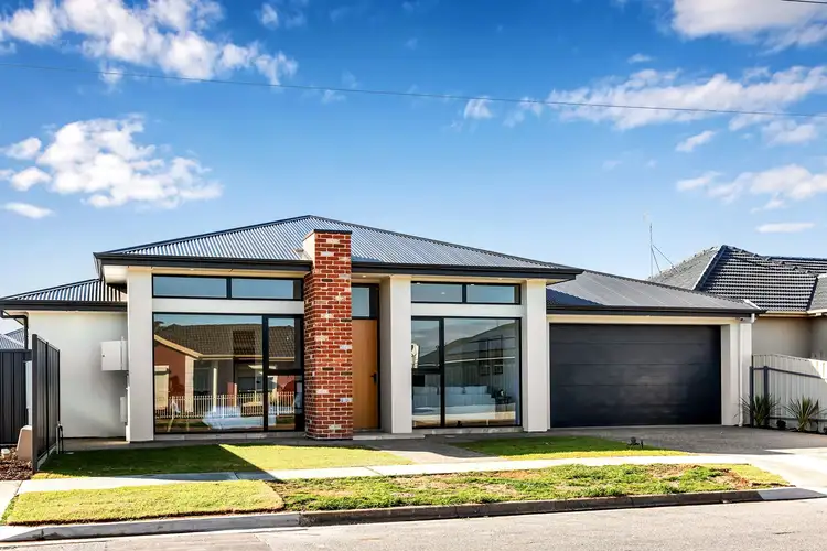 16 Raymond Avenue, Seaton SA 5023