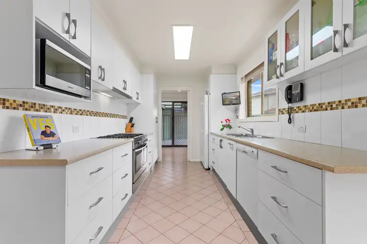 Sixth view of Homely house listing, 6 Andes Court, Lalor VIC 3075