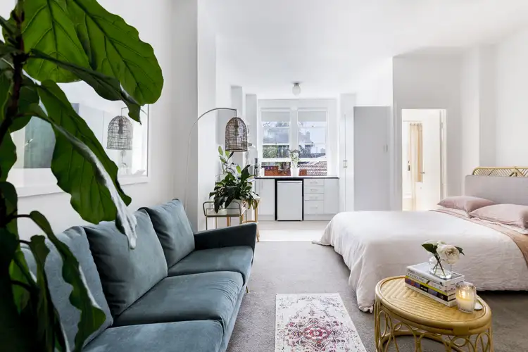 Main view of Homely studio listing, 307/3-5 Greenknowe Avenue, Elizabeth Bay NSW 2011