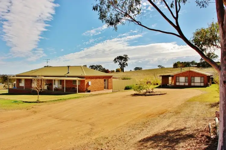 80 Normans Road, Young NSW 2594