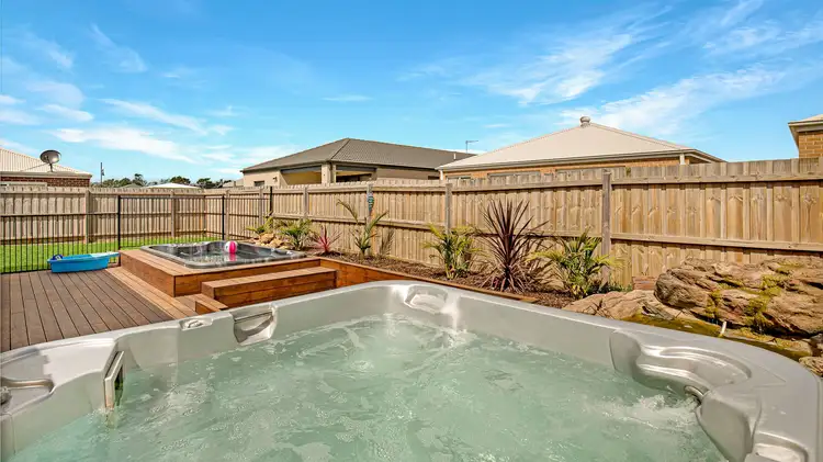 8 Hope Way, Cowes VIC 3922