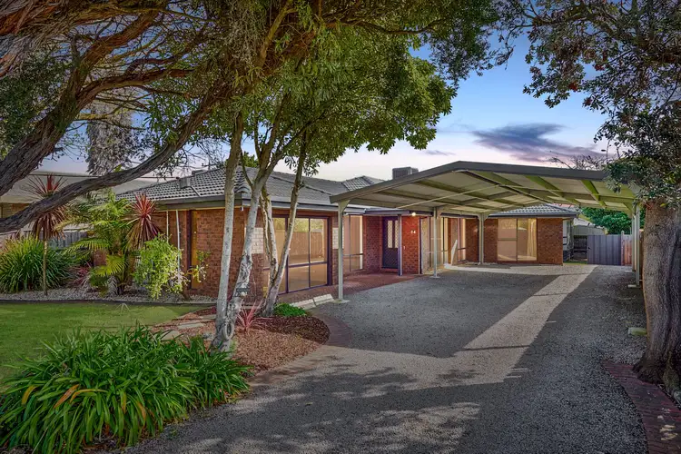 64 Whitehead Grove, Rosebud VIC 3939