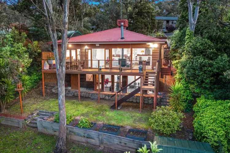 35 Taylor Road, Hurstbridge VIC 3099