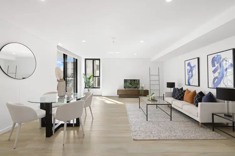 Main view of Homely unit listing, 404/2 Dind Street, Milsons Point NSW 2061