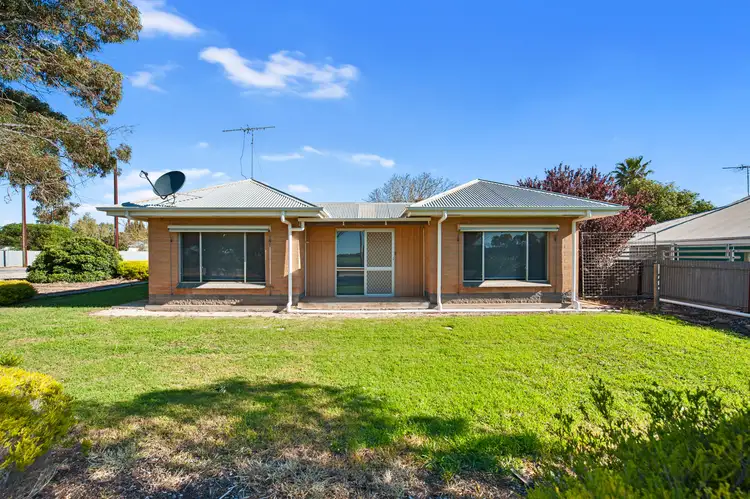 17 North Terrace, Maitland SA 5573