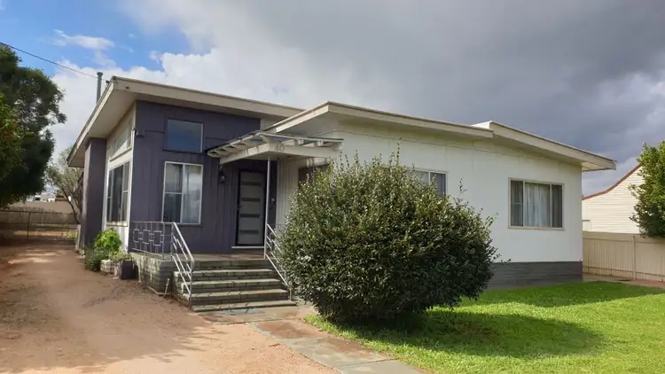 40 Webb Street, Parkes NSW 2870