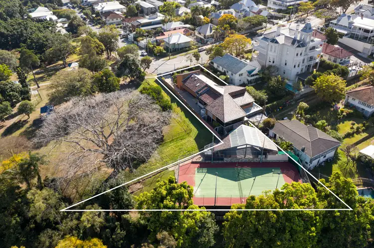 5 Queens Road, Hamilton QLD 4007