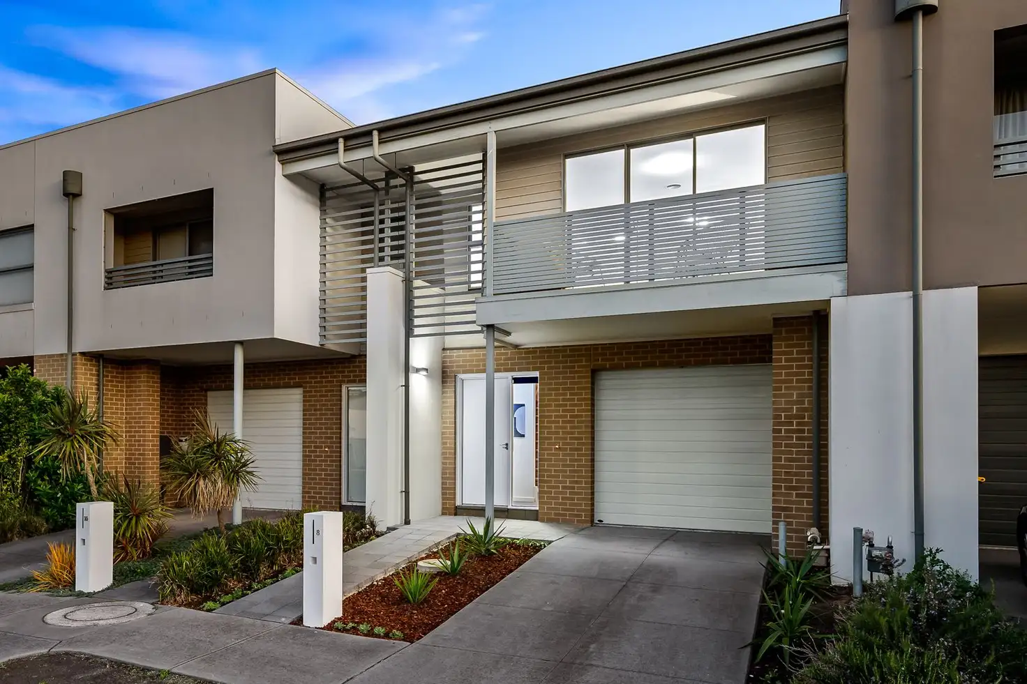 Main view of Homely townhouse listing, 8 Richmond Circuit, Mulgrave VIC 3170
