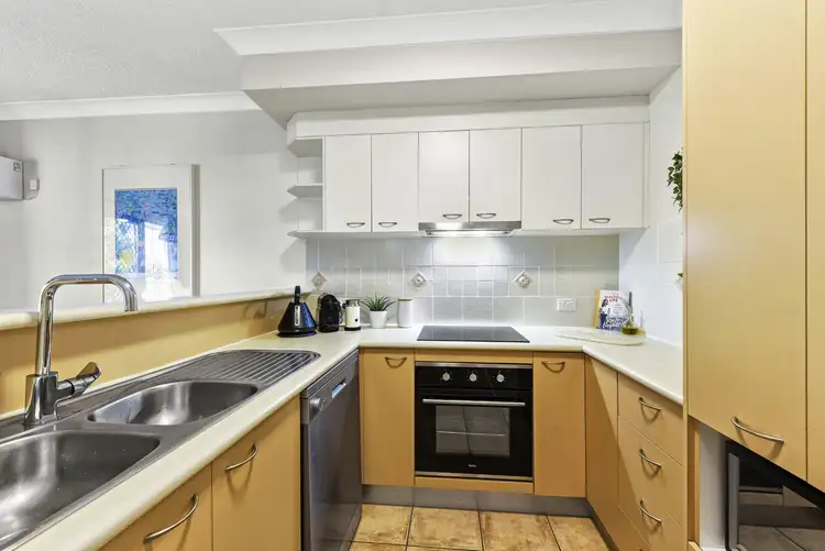 Sixth view of Homely unit listing, 8/5 Whytecliffe Street, Albion QLD 4010