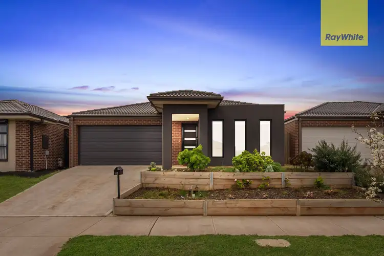52 Toolern Waters Drive, Weir Views VIC 3338