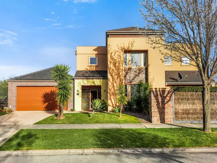 1/3 Paddington Terrace, Berwick VIC 3806