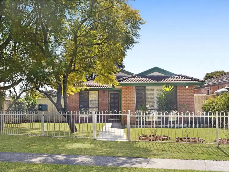 1 Rangers Road, St Helens Park NSW 2560