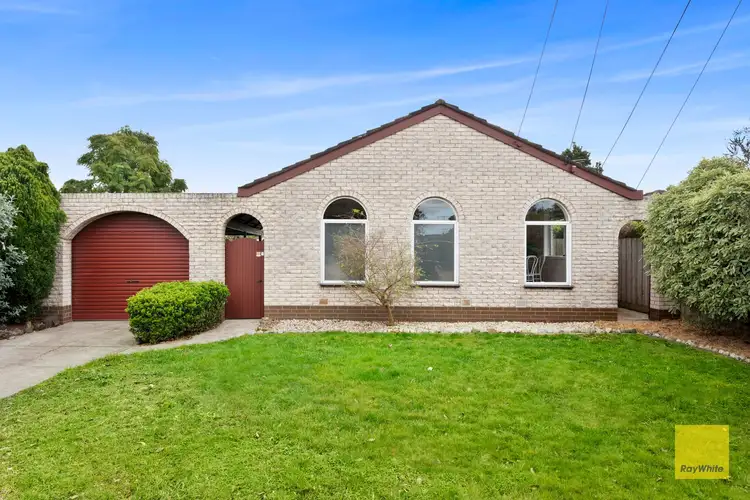 90 Neil Street, Bell Post Hill VIC 3215