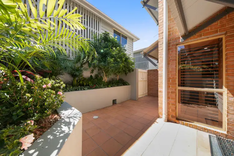 Second view of Homely townhouse listing, 9/10 Beaconsfield Street, Highgate Hill QLD 4101