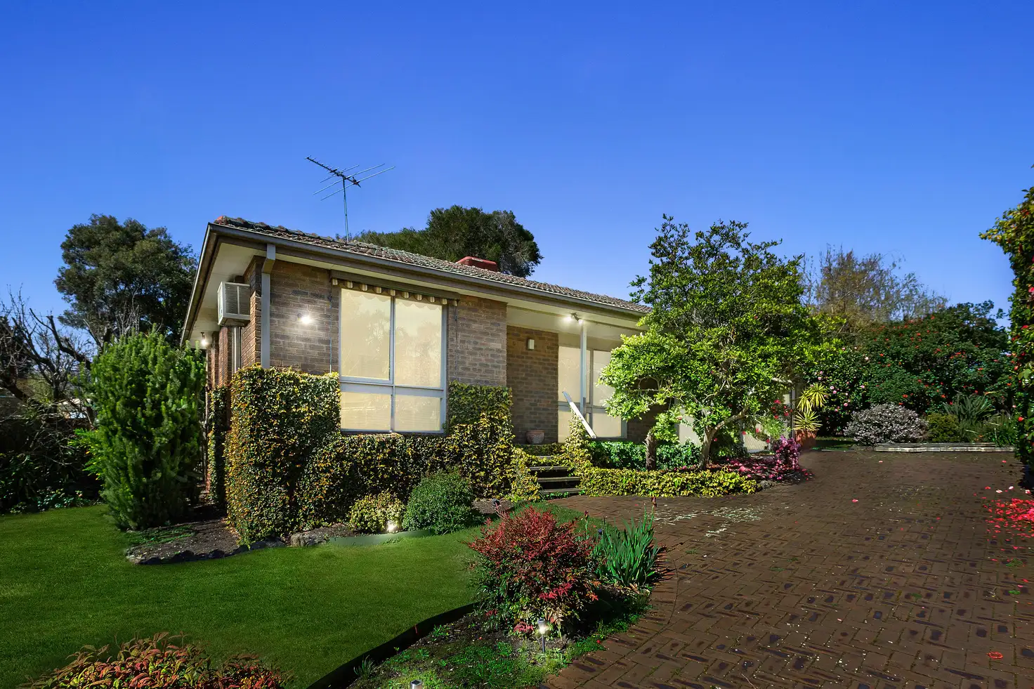 Main view of Homely unit listing, 2/8 Kenilworth Avenue, Frankston VIC 3199