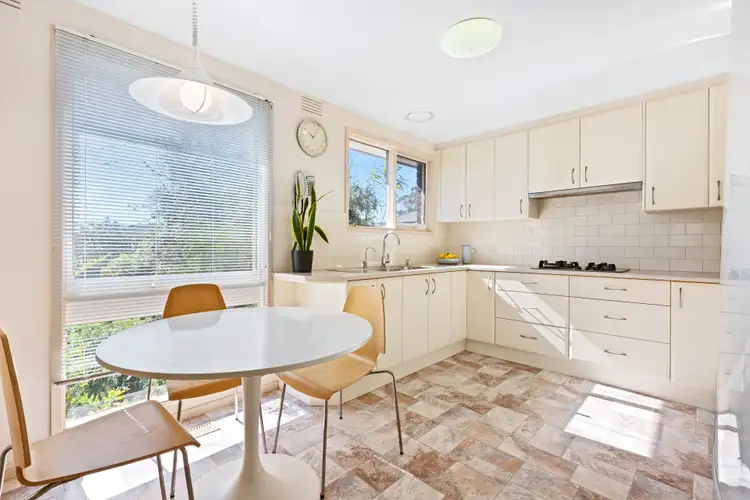 Sixth view of Homely unit listing, 2/8 Kenilworth Avenue, Frankston VIC 3199