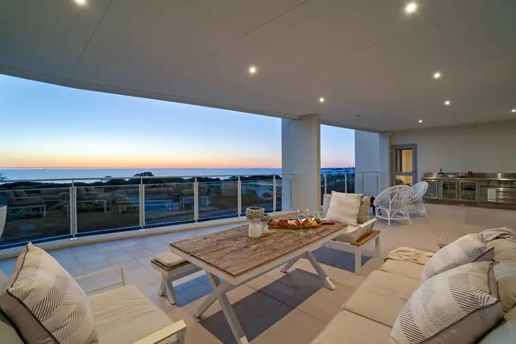 7/9 O'Connor Close, North Coogee WA 6163