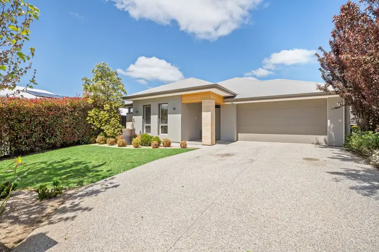 136 Heysen Boulevard, Mount Barker SA 5251