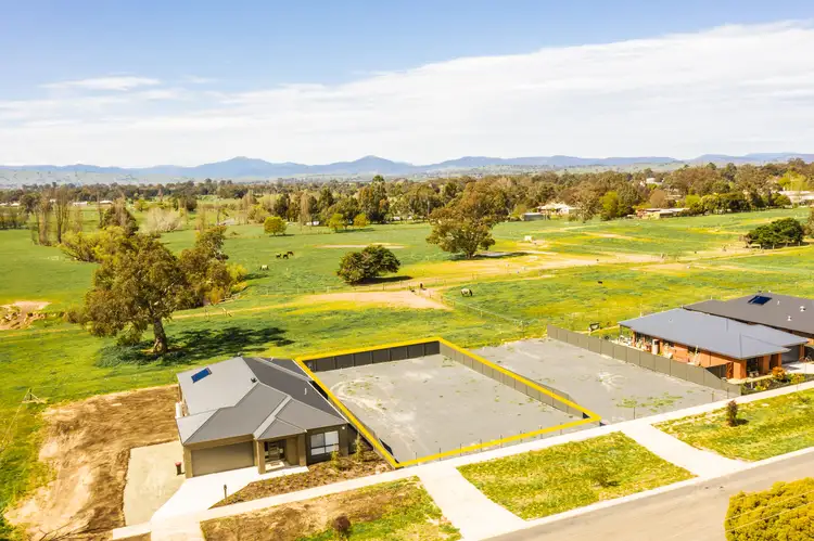 24 Rowe Street, Mansfield VIC 3722