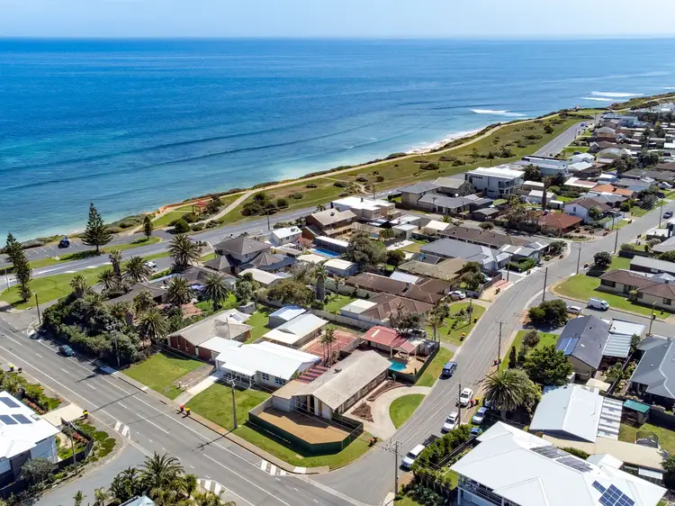 67 Nedland Crescent, Port Noarlunga South SA 5167