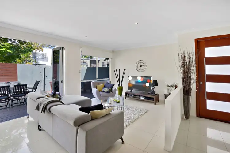 6014B Vista Drive, Benowa QLD 4217