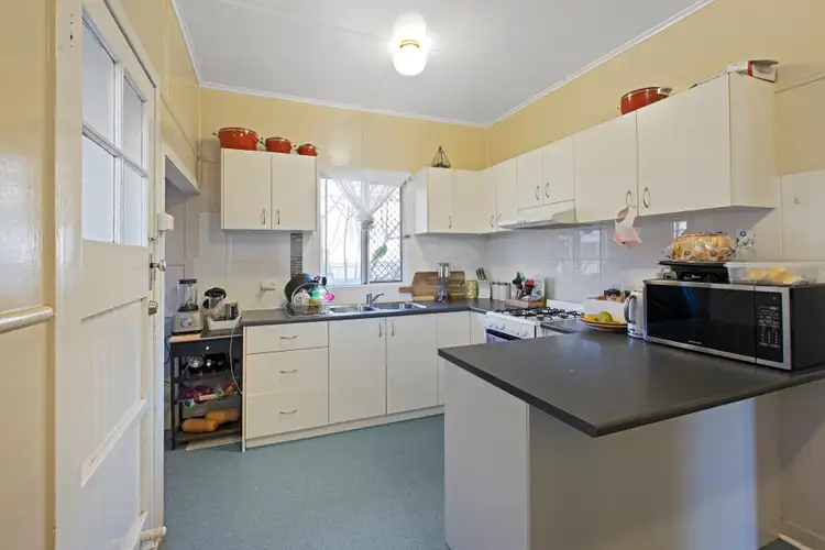 Fifth view of Homely house listing, 190 Beddoes Street, Holland Park QLD 4121