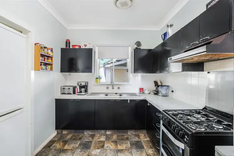 Fifth view of Homely house listing, 27 Susanne Street, Tamworth NSW 2340
