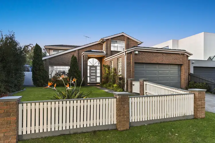 13 Parkview Crescent, Hampton East VIC 3188