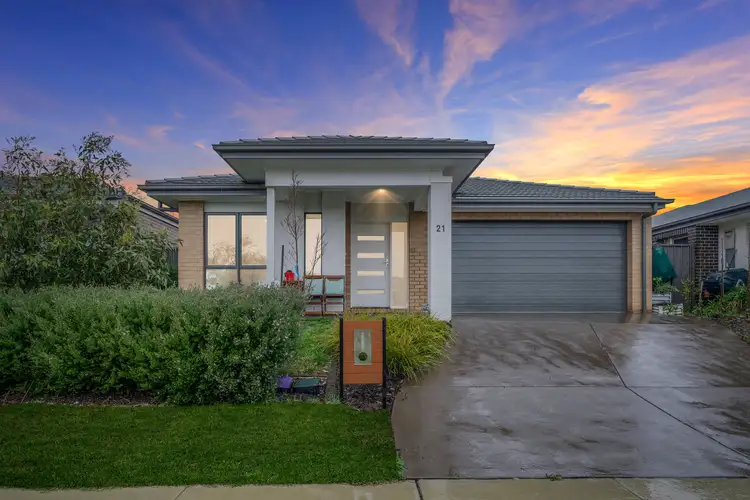 21 Lindbeck Corner, Googong NSW 2620