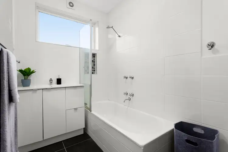 Fifth view of Homely apartment listing, 6/33 Coorigil Road, Carnegie VIC 3163