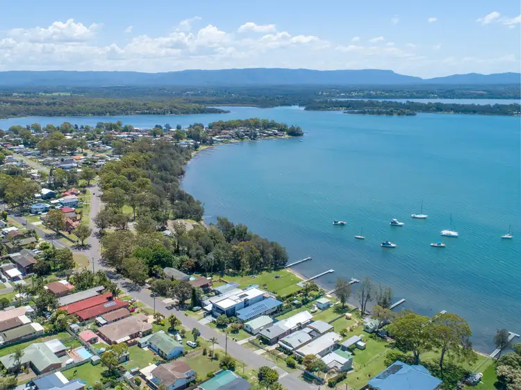 13 Grand Parade, Bonnells Bay NSW 2264