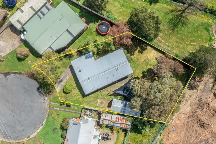 Third view of Homely house listing, 9 Kingsley Court, Ballarat East VIC 3350