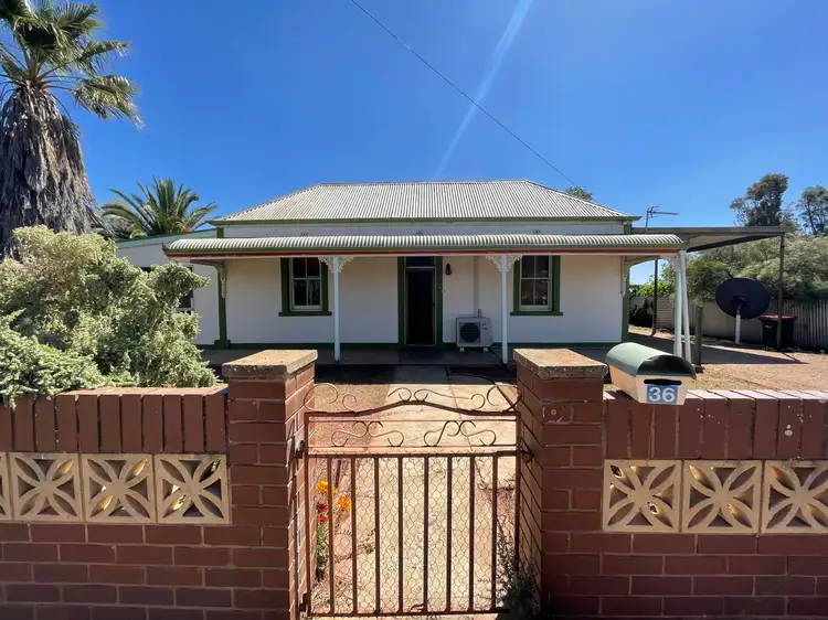 34-36 Pool Street, Quorn SA 5433