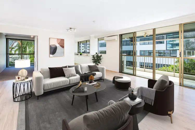4B/10 Marine Parade, Southport QLD 4215