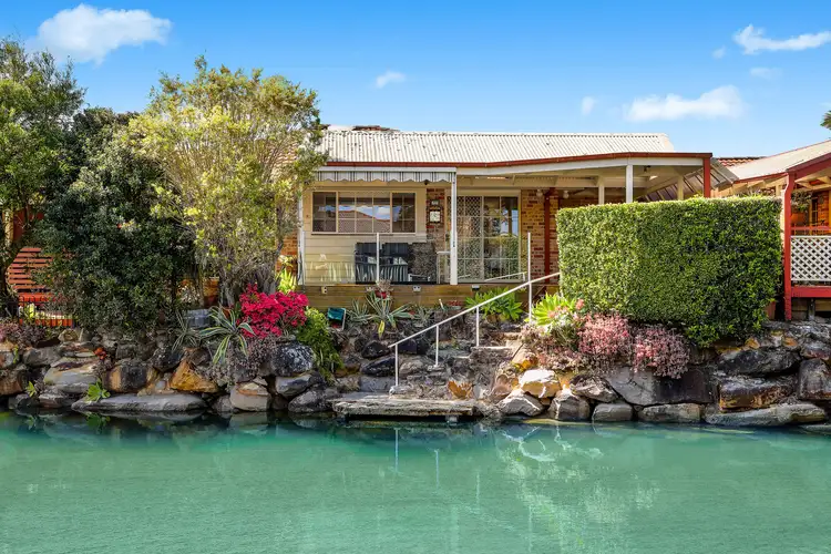 Main view of Homely villa listing, 2/63 Davis Avenue, Davistown NSW 2251