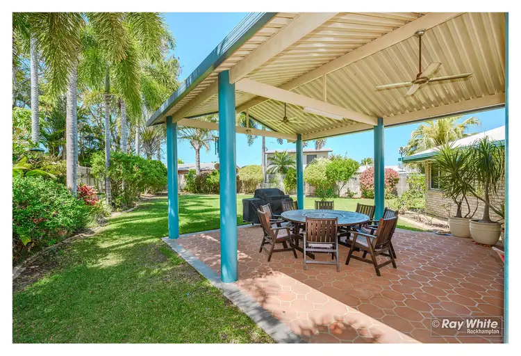 15 Stenlake Avenue, Kawana QLD 4701