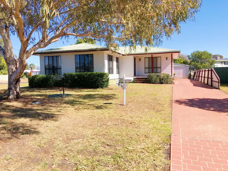 1 College Crescent, Dalby QLD 4405
