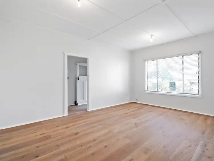 Fourth view of Homely house listing, 338 Lakedge Avenue, Berkeley Vale NSW 2261