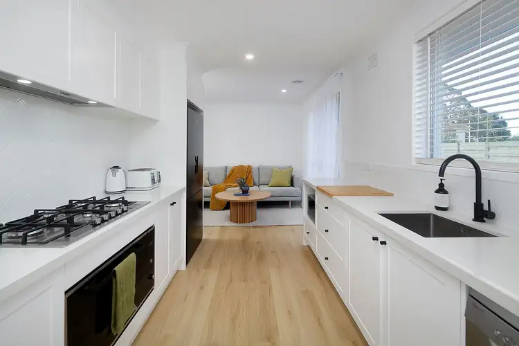 2 Sullivan Drive, Somerville VIC 3912