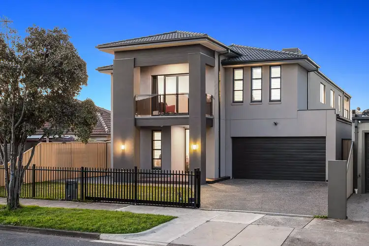17 Bracken Grove, Altona VIC 3018