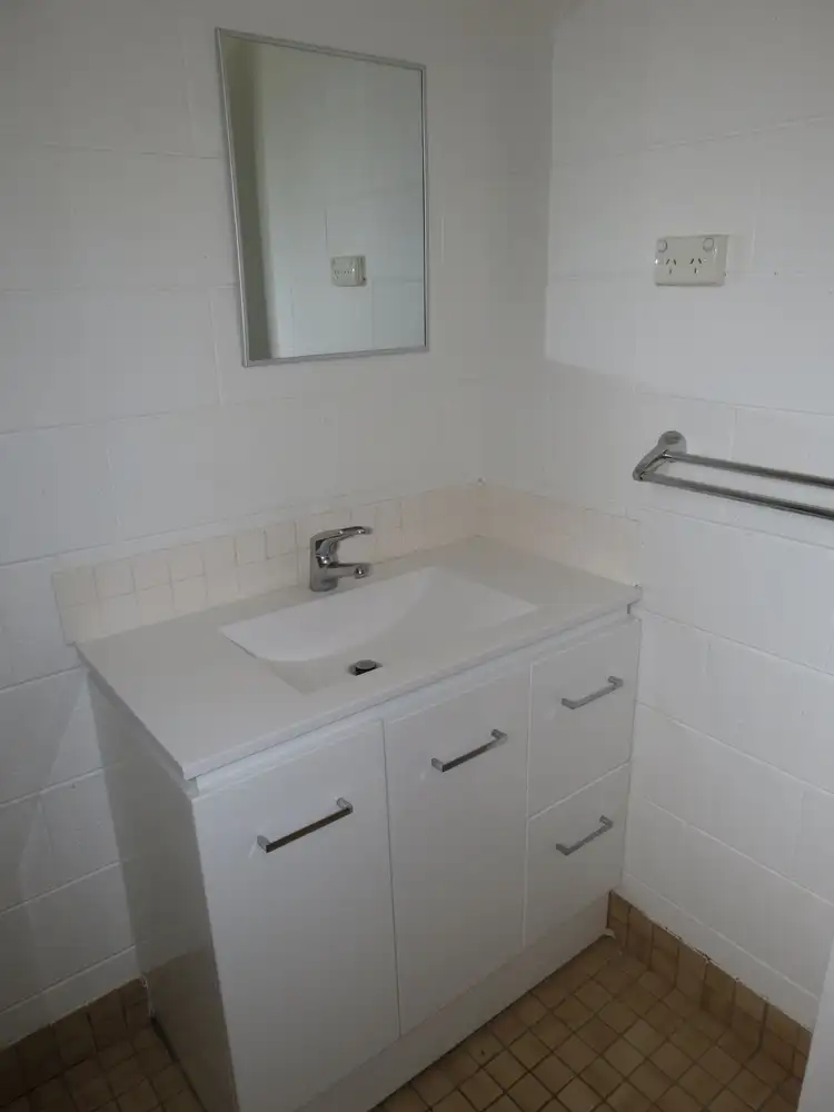 Sixth view of Homely block of units listing, 23 Martin Place, Emerald QLD 4720