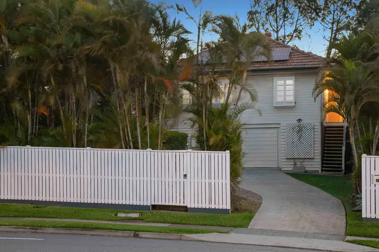 823 Oxley Road, Corinda QLD 4075