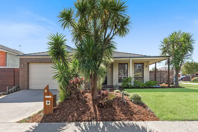 8 Sunhill Way, Berwick VIC 3806