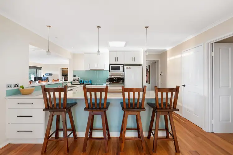 Sixth view of Homely house listing, 6 Hillcrest Avenue, Bellbridge VIC 3691