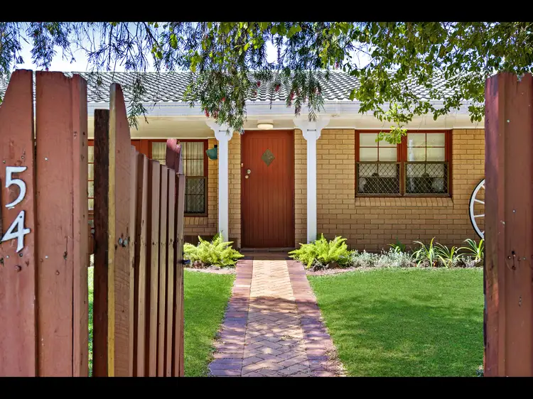 54 Wadley Street, Macgregor QLD 4109